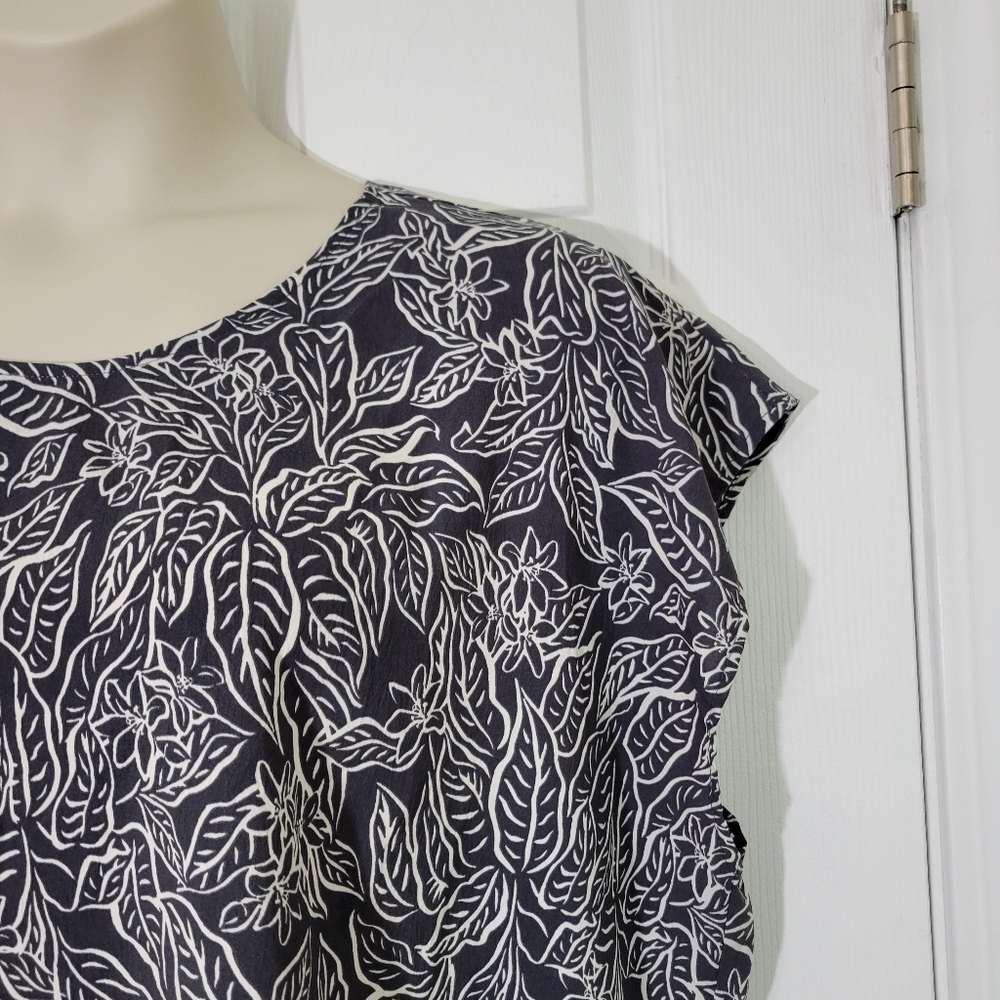 Torrid Charcoal Gray Island Silk Dolman Cross Back Top Plus Size 2x - Picture 7 of 12